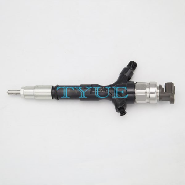 Engine Diesel Fuel Injector 23670-30310 23670-30300 2367030300 - 图片 3