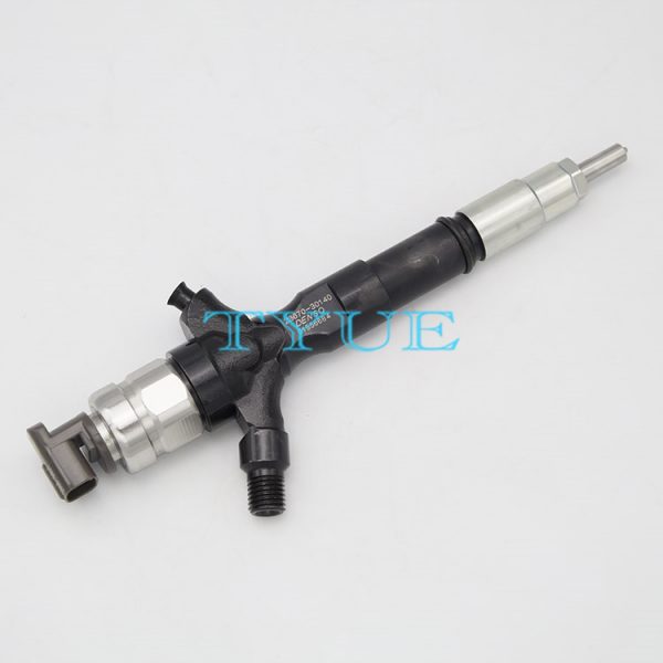Engine Diesel Fuel Injector 23670-30310 23670-30300 2367030300 - 图片 4
