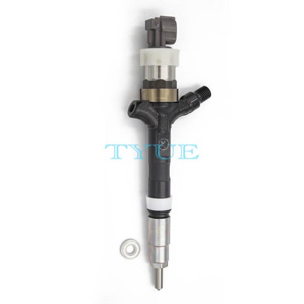 Engine Diesel Fuel Injector 095000-8650 0950008650 23670-30370 2367030370